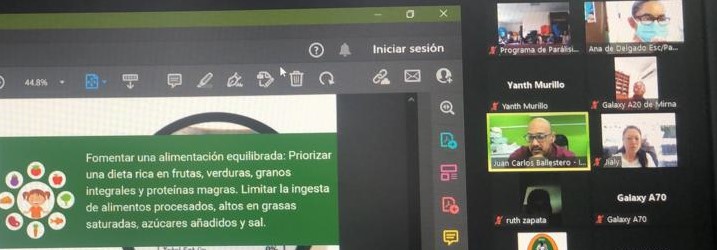 Padres fortalecen sus conocimientos en salud y nutrición