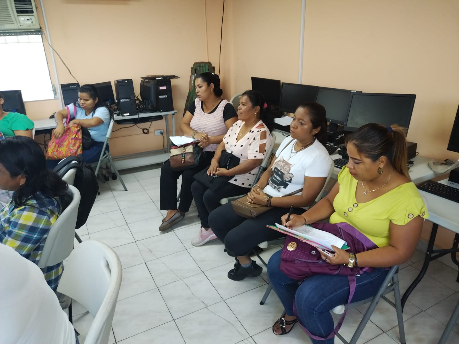 Culmina docencia sobre Tiflotecnología en Penonomé