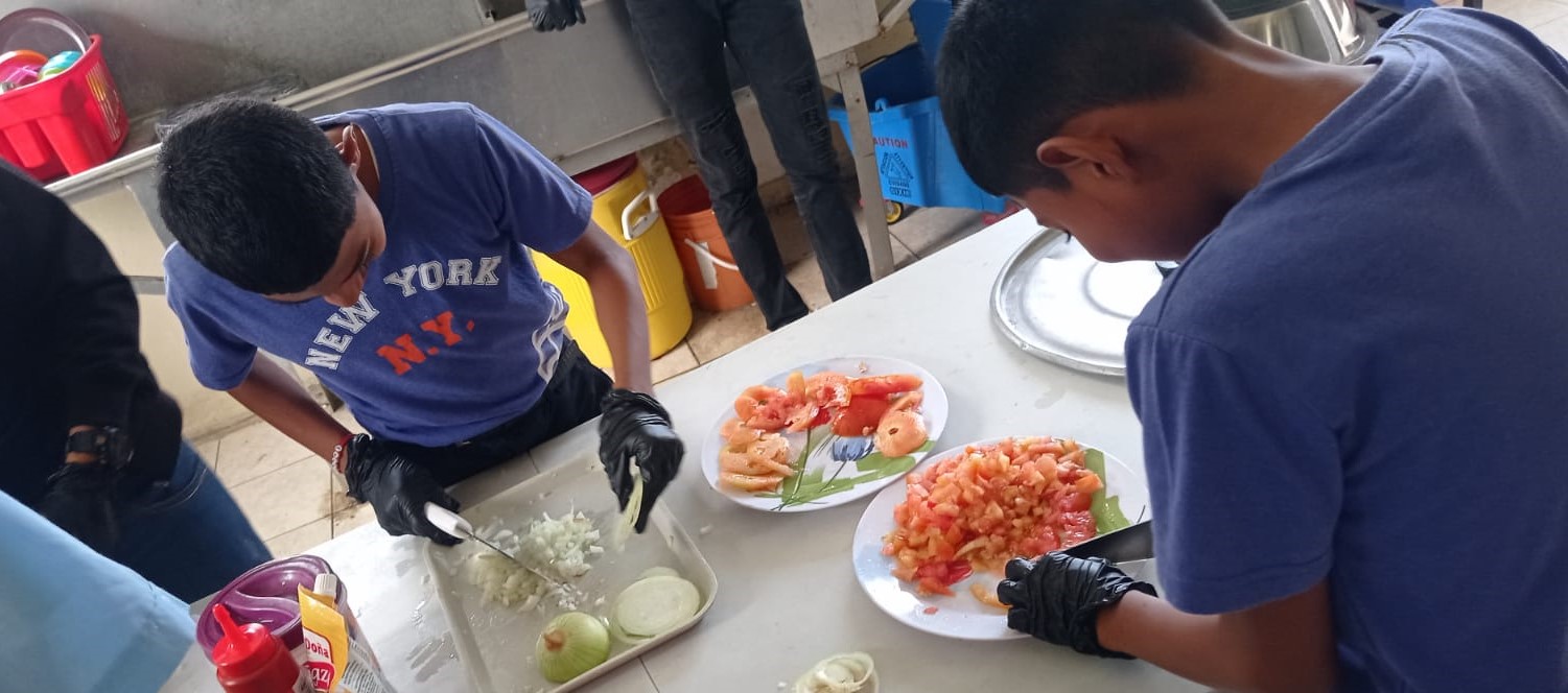 Estudiantes de la Extensión de Antón aprenden a preparar alimentos