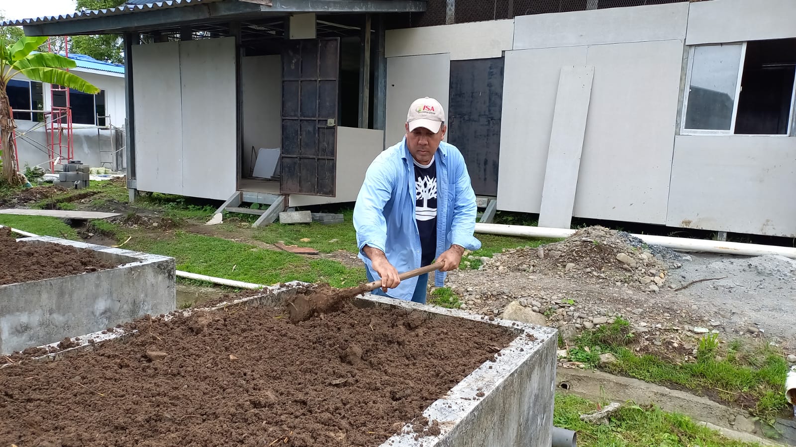 RBC coordina realización de proyecto de siembra de hortalizas