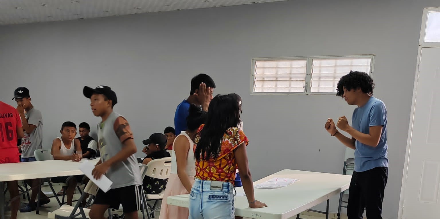 Estudiantes aprenden a planificar metas de vida para su desarrollo integral
