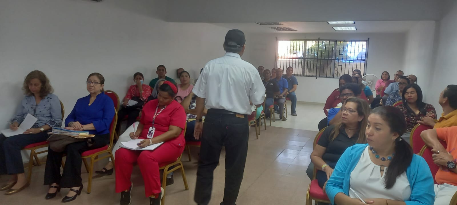 Personal del IPHE de la Extensión de Herrera se capacitan en “Participación Ciudadana”
