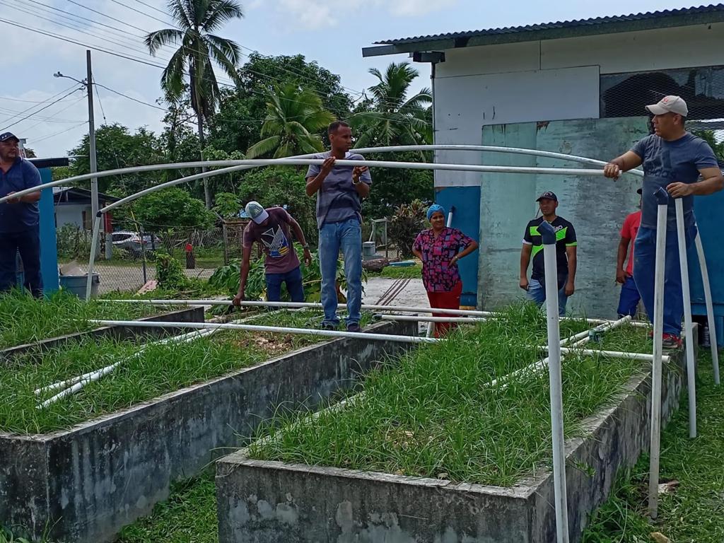 Familias de Santa Fe en Darién se benefician con Proyecto de RBC