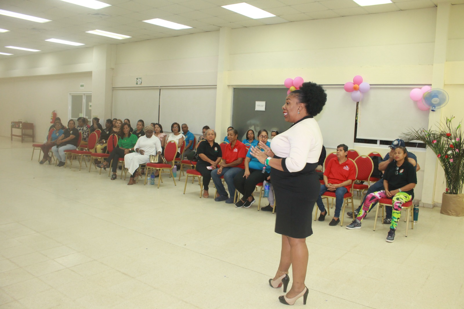 Personal de la EVE participa en taller de cuerdas