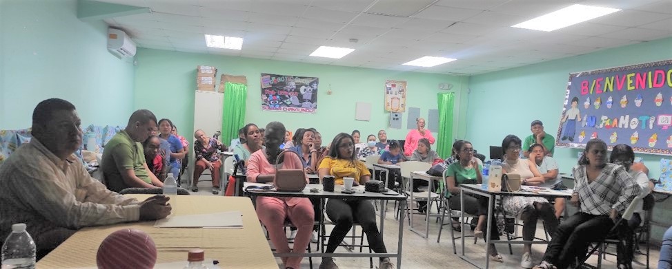 Docentes de Bocas del Toro refuerzan conocimientos en estrategias didácticas
