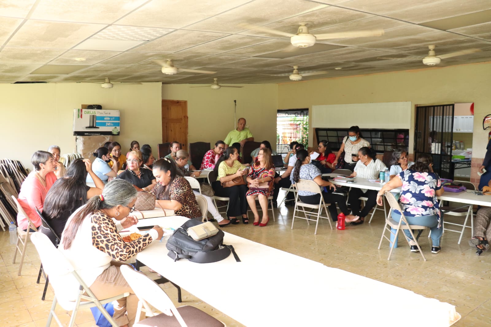 Docentes de Los Santos participan de Taller sobre Abordaje Educativo del estudiante con Autismo