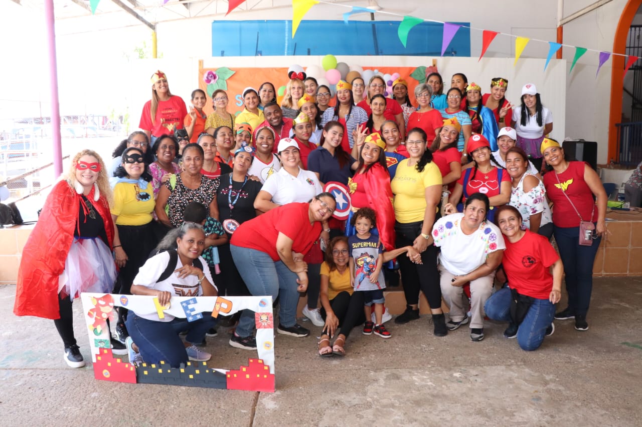 PEP conmemora 52 años de fundación al servicio de la comunidad educativa