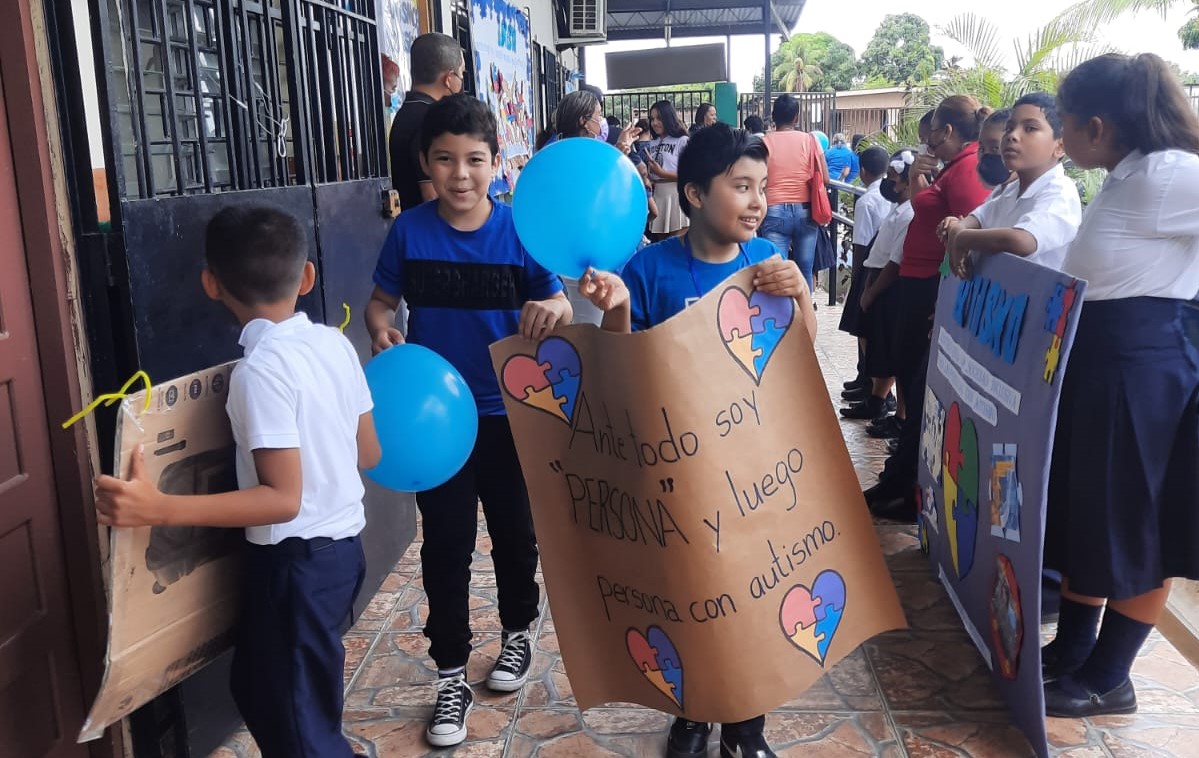 Comunidad educativa de Tocumen promueve derechos de las personas con autismo