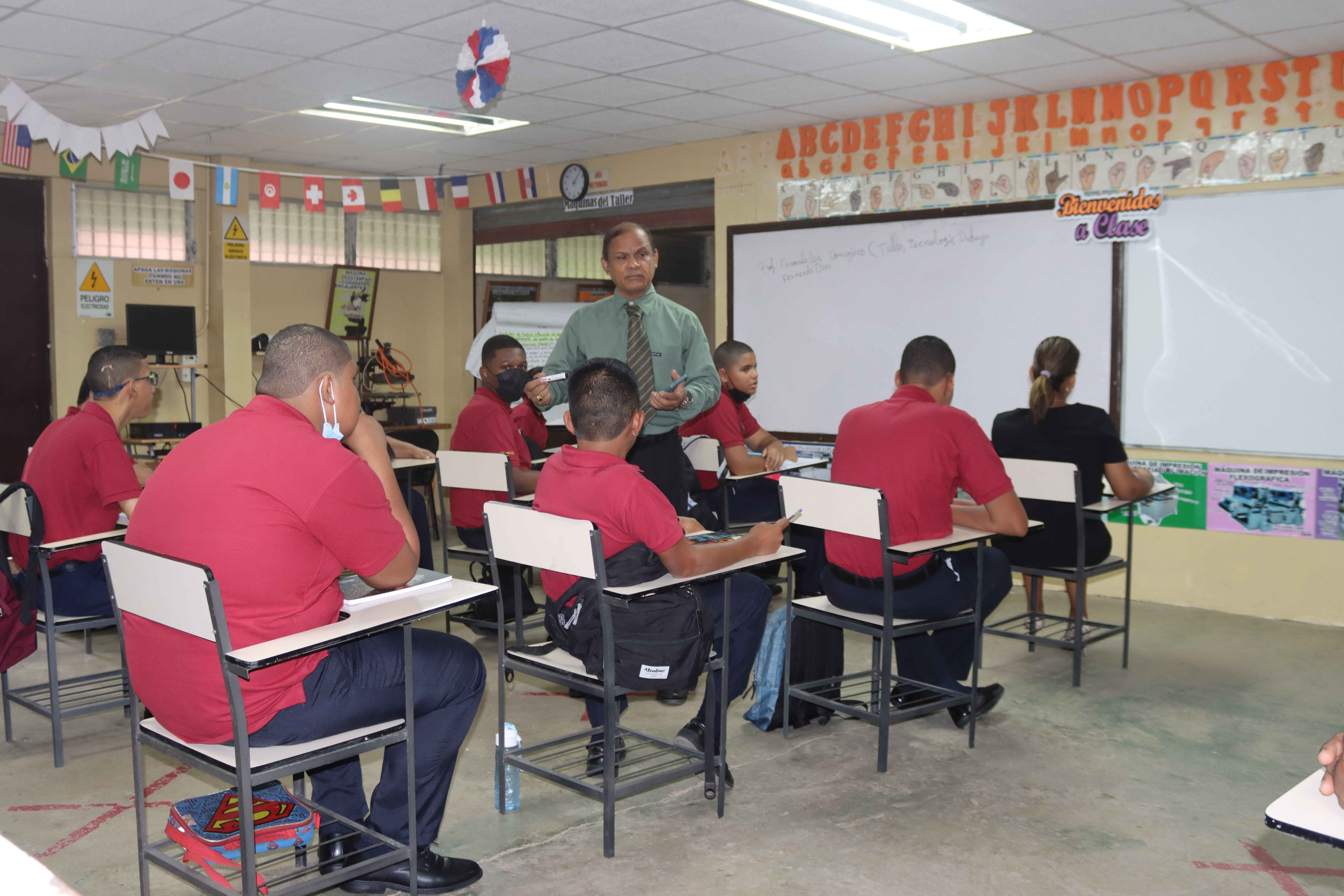 Servicios, Recursos y Apoyos de la educación Especial que ofrece el IPHE a 17,621 estudiantes