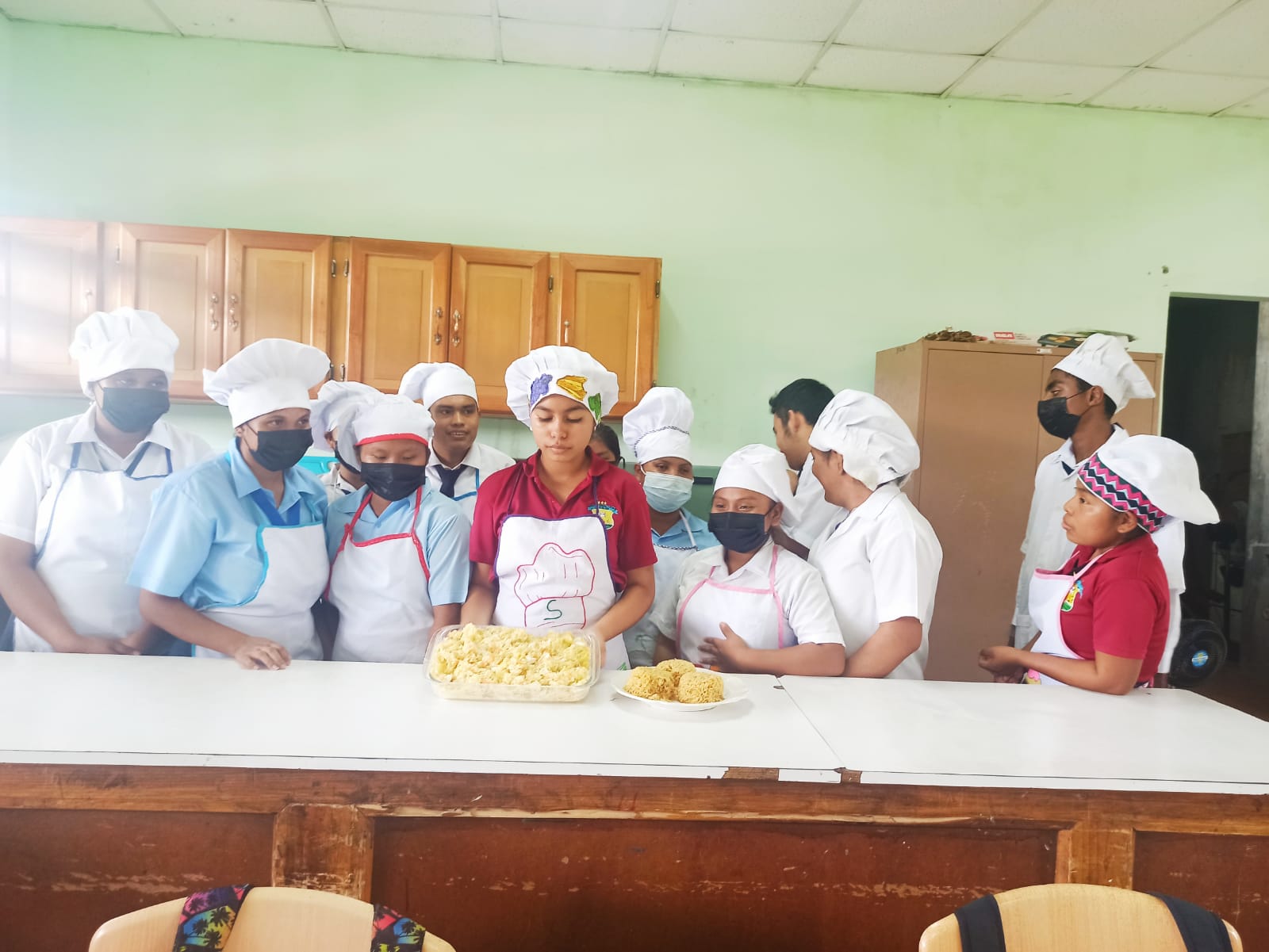 Estudiantes de CTI de Bocas del Toro realizan un taller de cocina