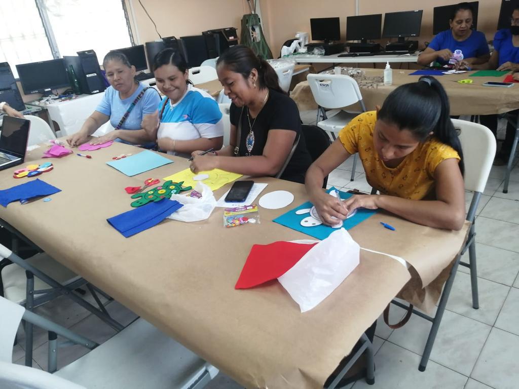Padres de familias de Penonomé se adiestran en actividades para potenciar a sus hijos