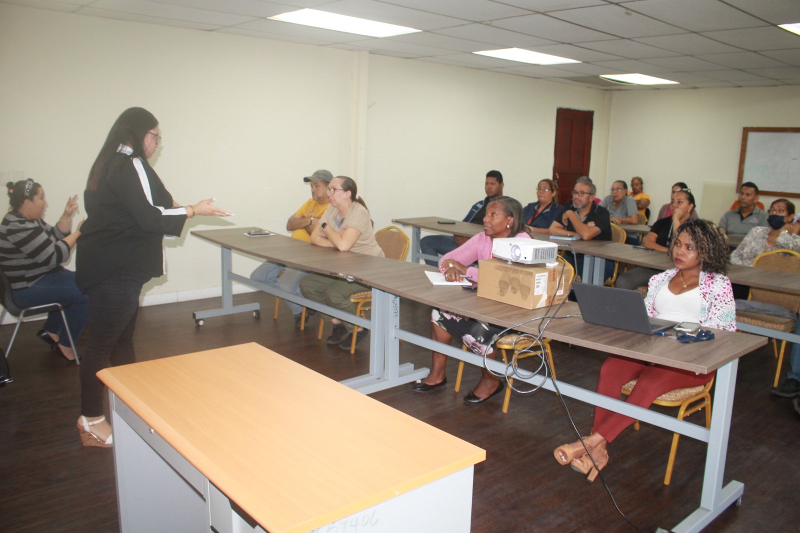 Servidores públicos reciben orientación sobre lenguaje inclusivo