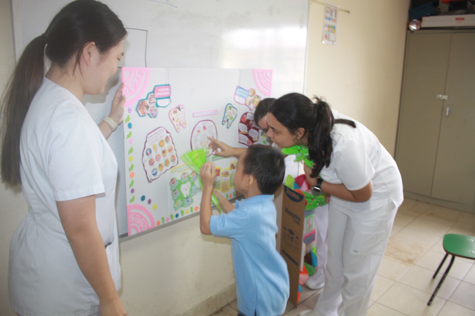 Orientan a estudiantes de Autismo sobre importancia de la salud bucal