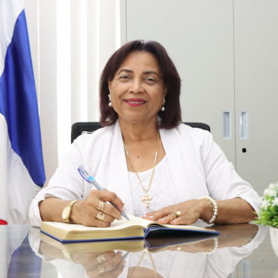 Supervisor (a) Profesora Dilcia Collins