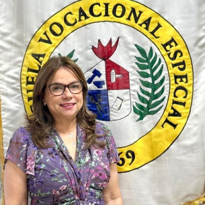 Directora  - Profesora Maruja Gorday de Villalobos