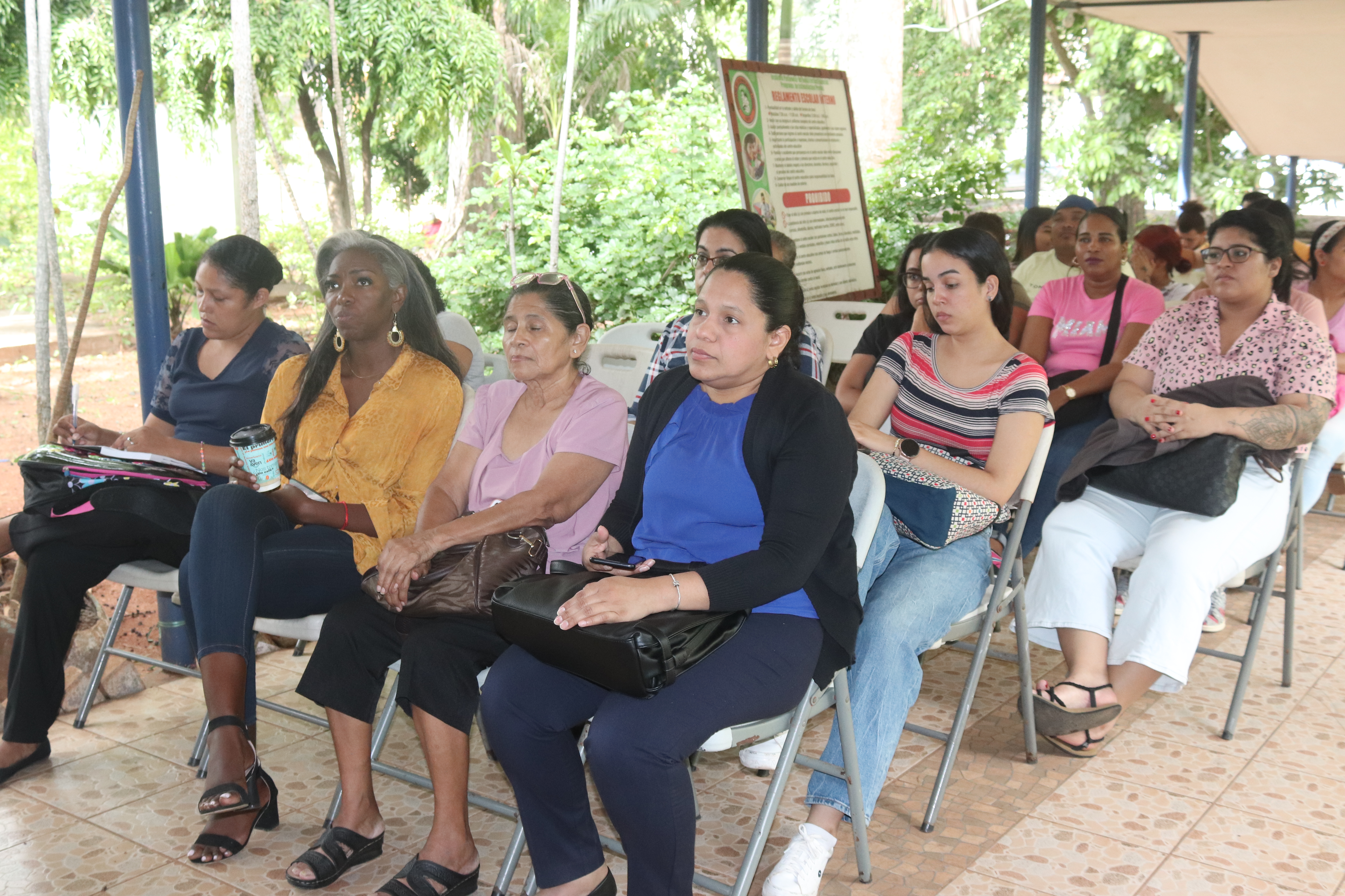 Orientan a padres de alumnos del PEP sobre control de esfínter