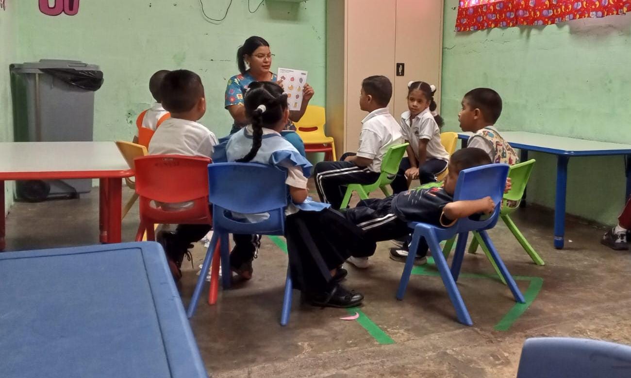 En Bocas del Toro alumnos aprenden y se divierten