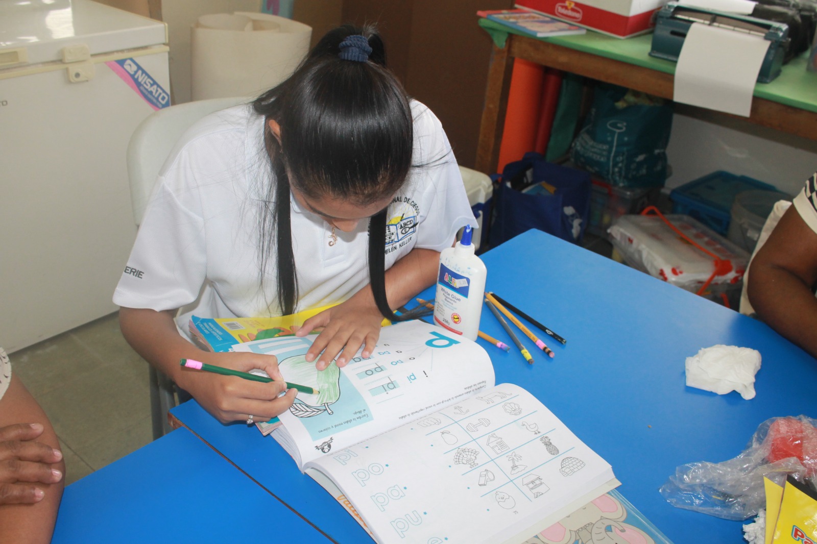 Fortalecen conocimientos del abecedario en la Escuela de Ciegos