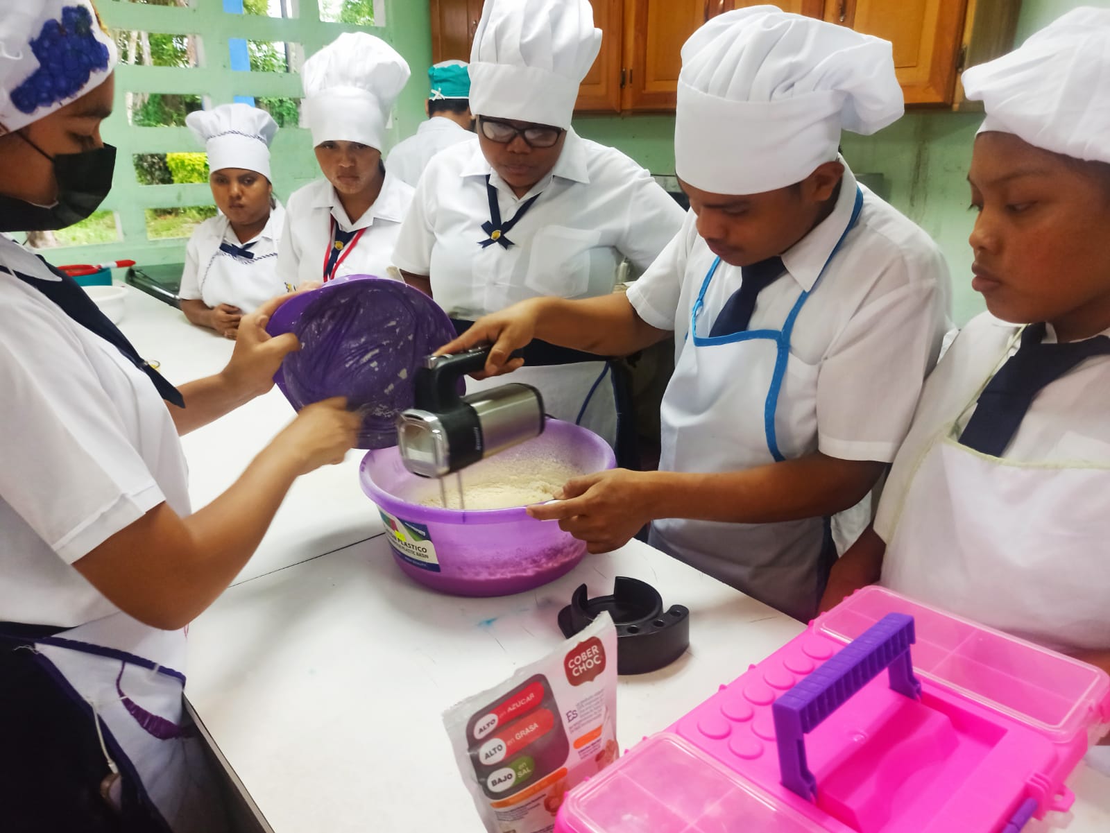 En Bocas del Toro amplían el conocimiento en repostería
