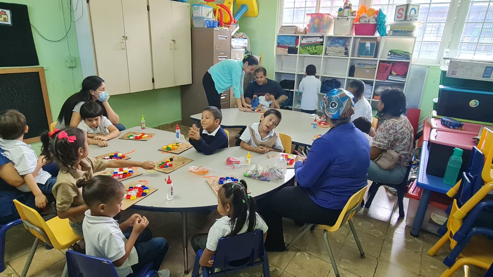 Estudiantes de Parvularios Aprenden Valores de la Etnia Negra