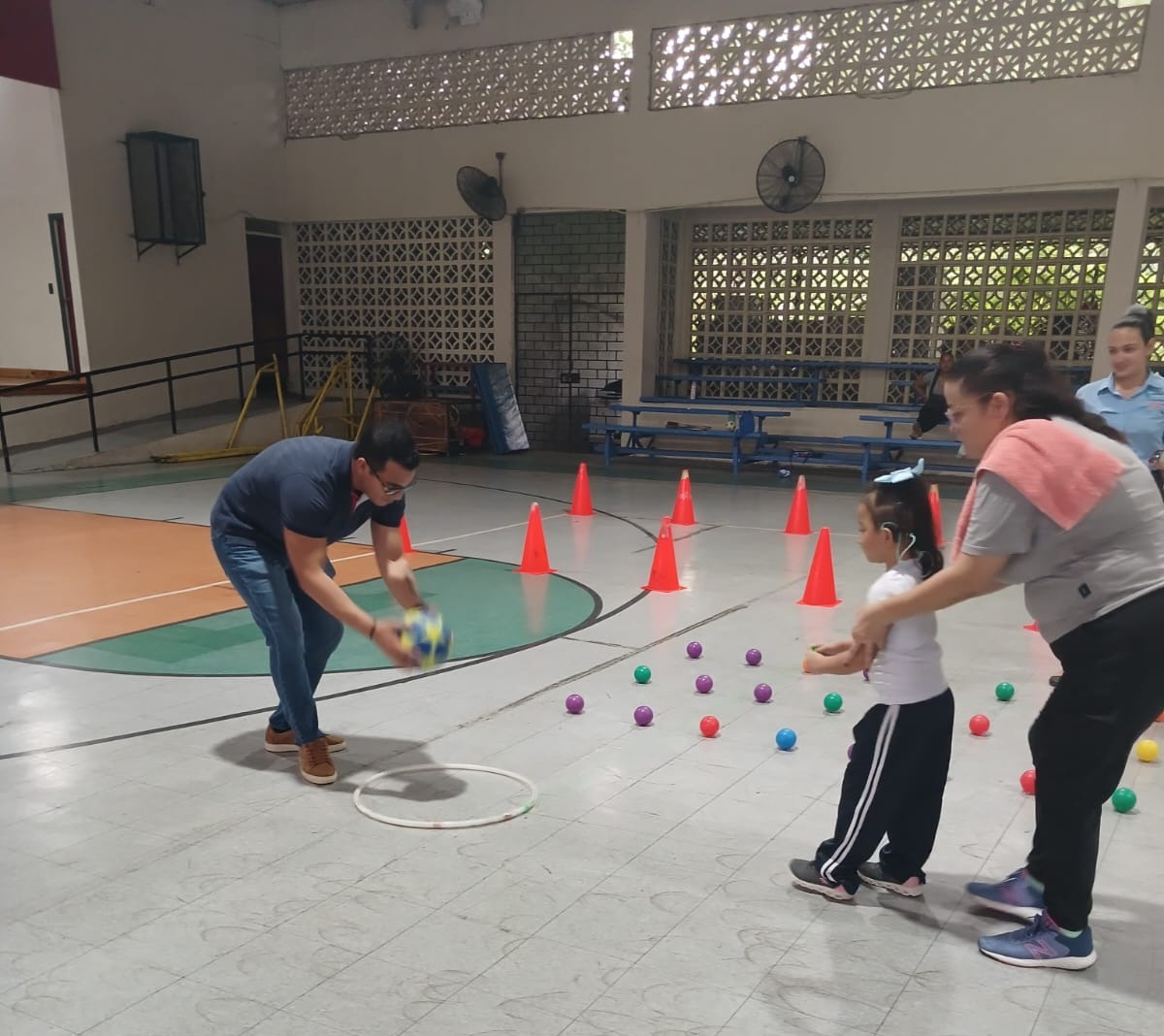 Estudiantes de ENSOR y padres participan de jornada lúdica recreativa