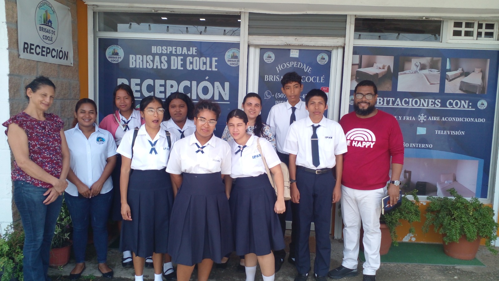 Alumnos de CTI de Gastronomía de Penonomé participan en gira de formación