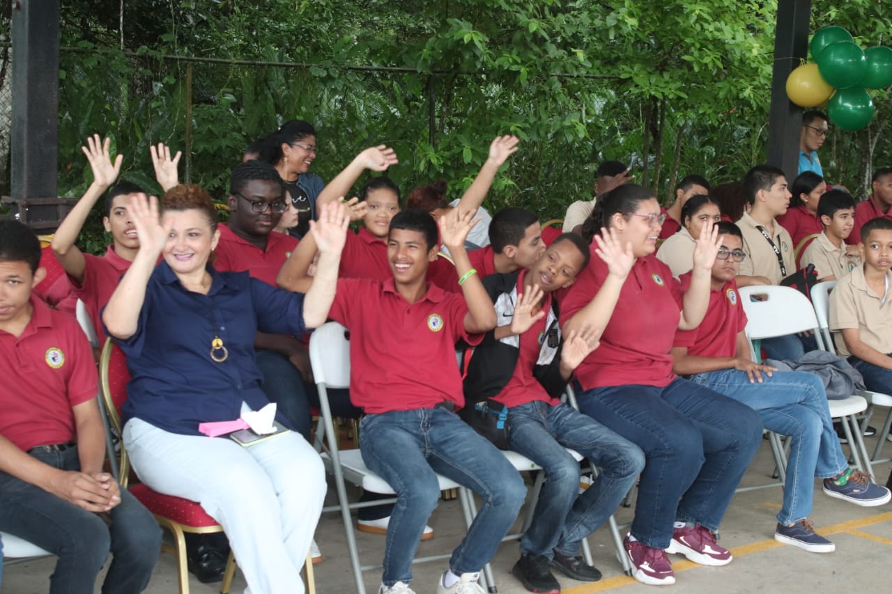 Escuela Vocacional Especial cumple 55 años formando estudiantes de manera integral