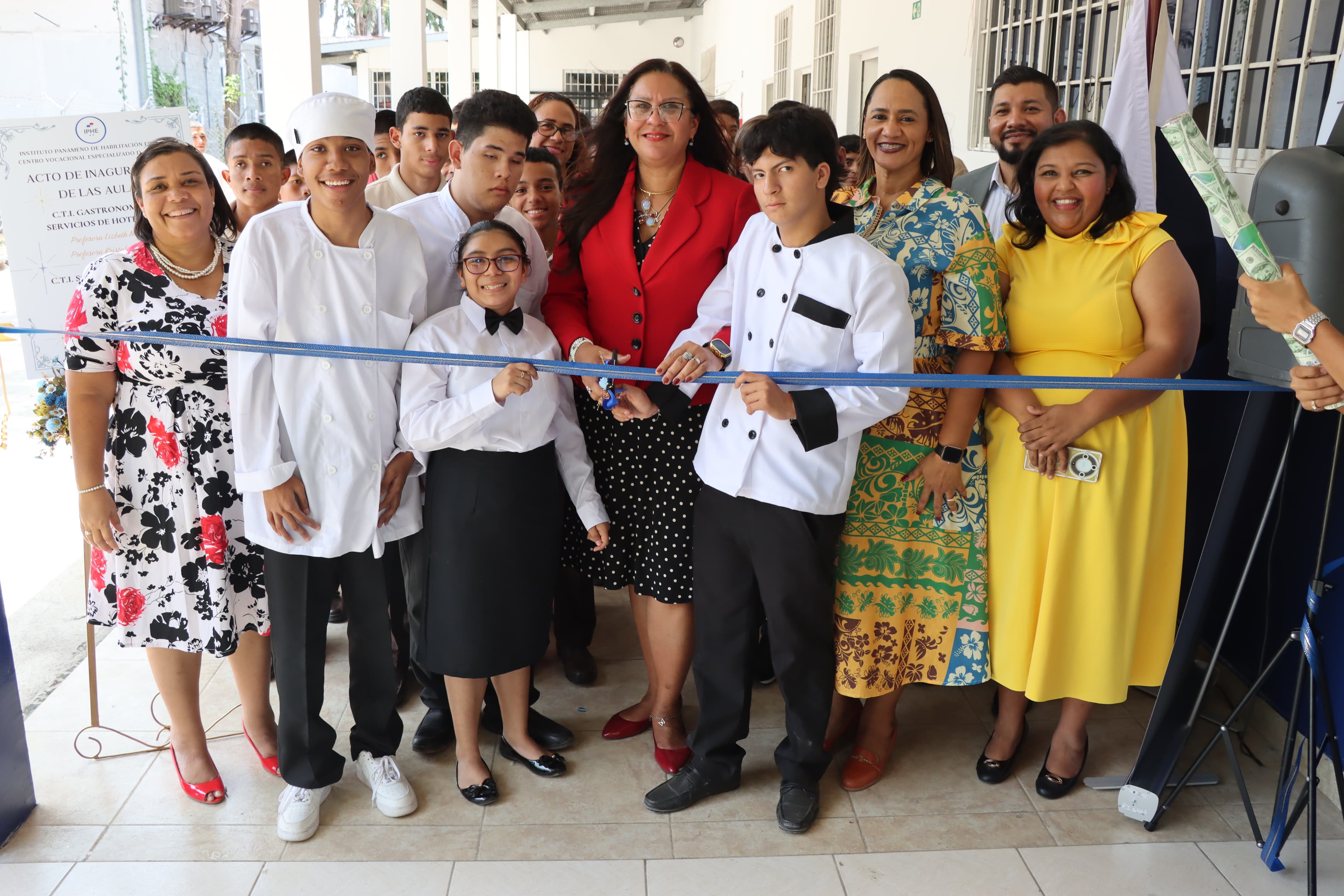 IPHE Inaugura Nuevas Aulas de CTI en Tocumen: Un Futuro Prometedor para Estudiantes con Discapacidad.