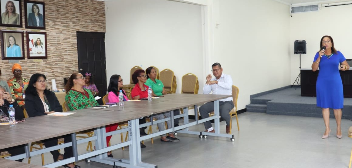 Dictan docencia sobre Cultura y Tradiciones Afrodescendientes