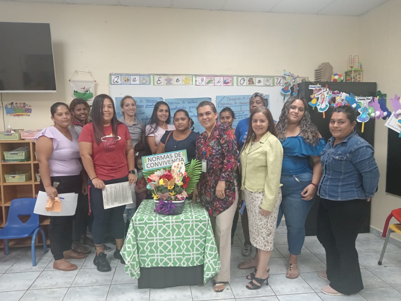 Padres de La Chorrera reciben docencia sobre Normas de Convivencia en el hogar