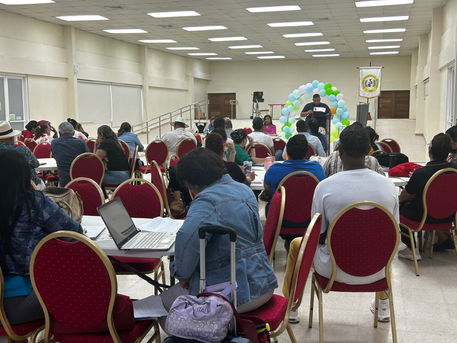 Con diversas actividades académicas y recreativas, la EVE cerró el primer trimestre del año lectivo 2025.