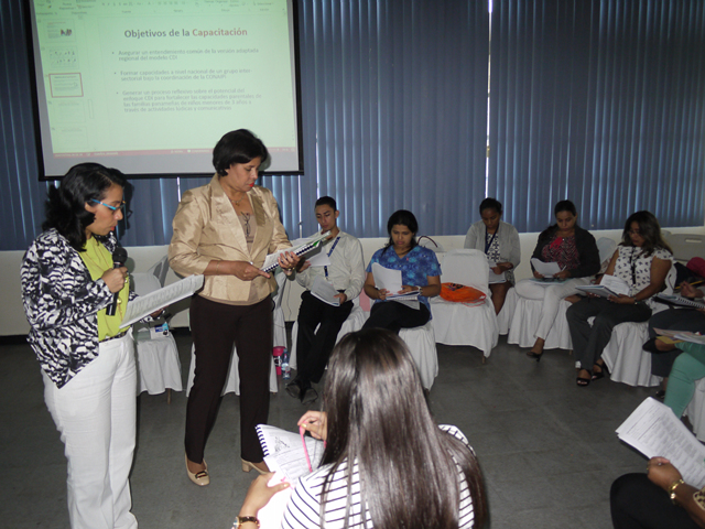 Profesionales del IPHE se capacitan sobre Crianza para el Desarrollo Infantil