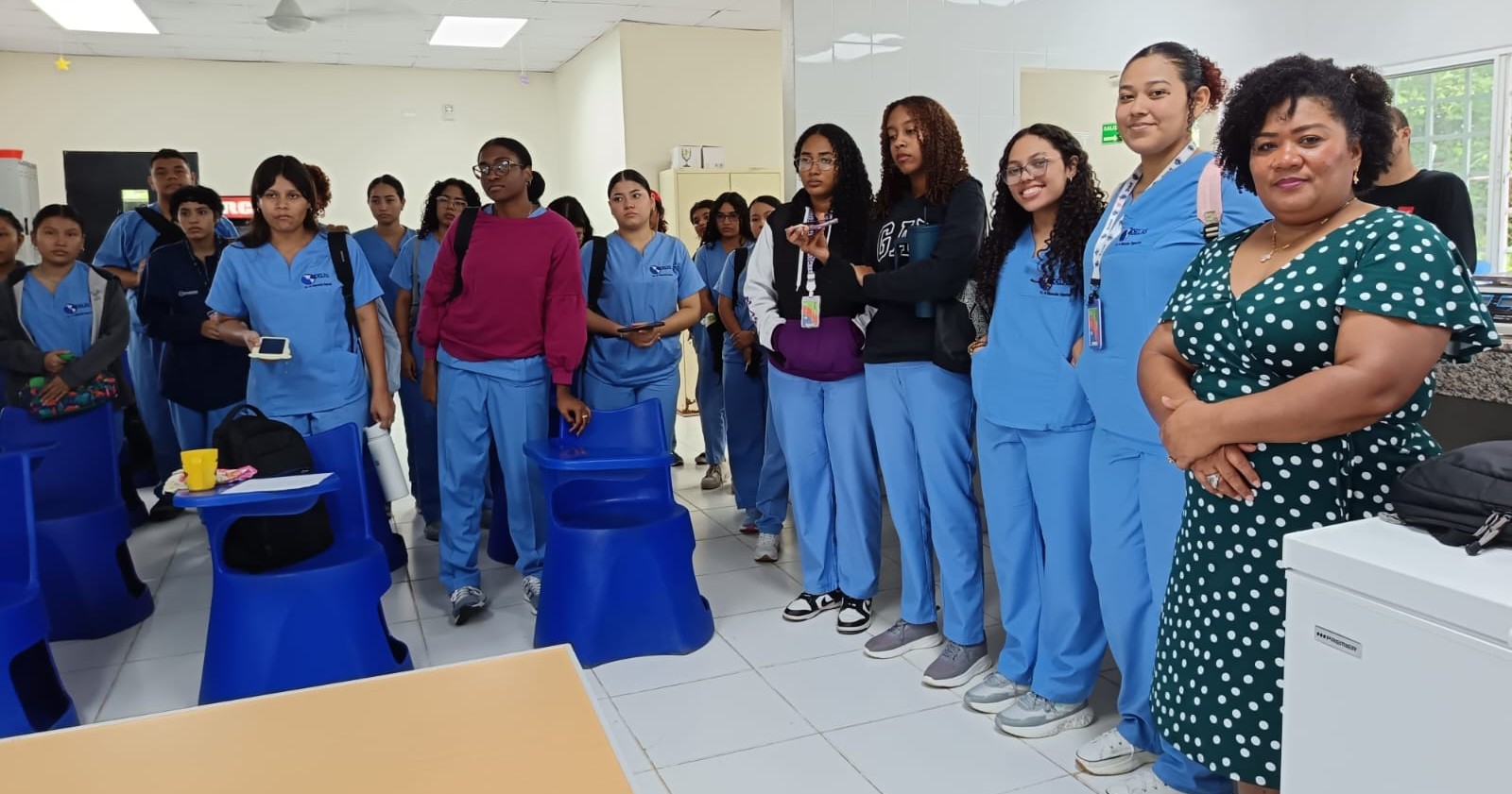 Estudiantes de UDELAS visitan la Sede de Panamá Este.