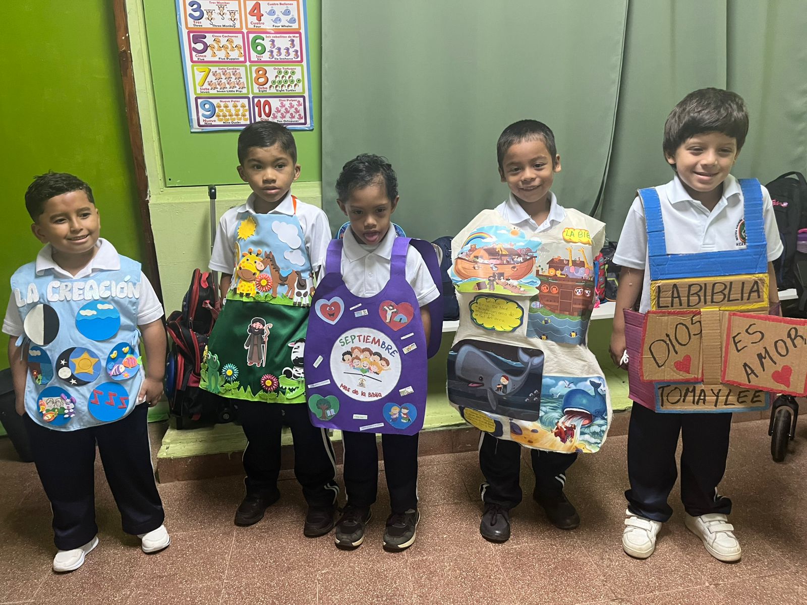 IPHE Herrera fomenta valores cristianos durante el Mes de la Biblia